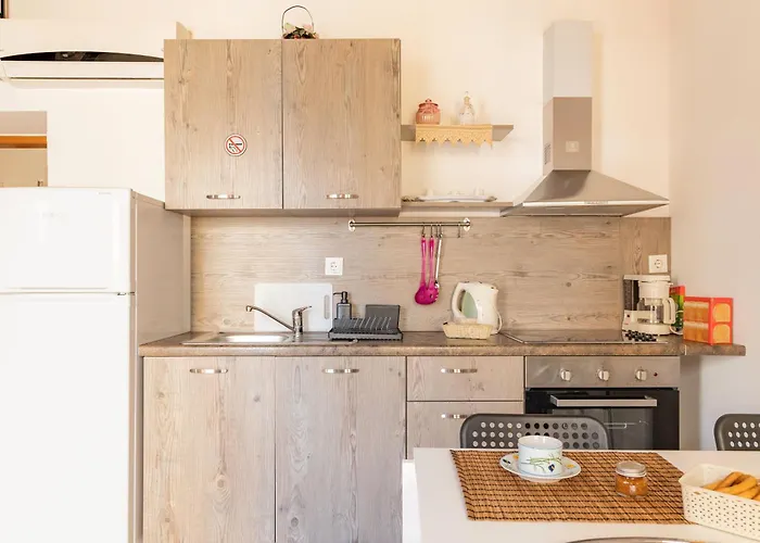 Kantirimi House - A2 Apartamento Simi